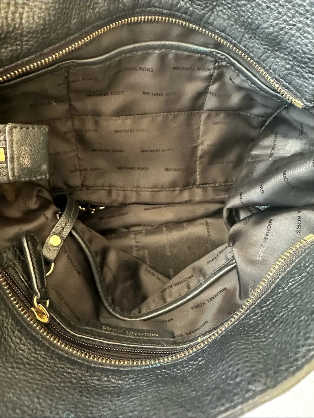 MICHAEL KORS Lillie Large Black Pebbled Leather Hobo Shoulder Bag Gold Chain